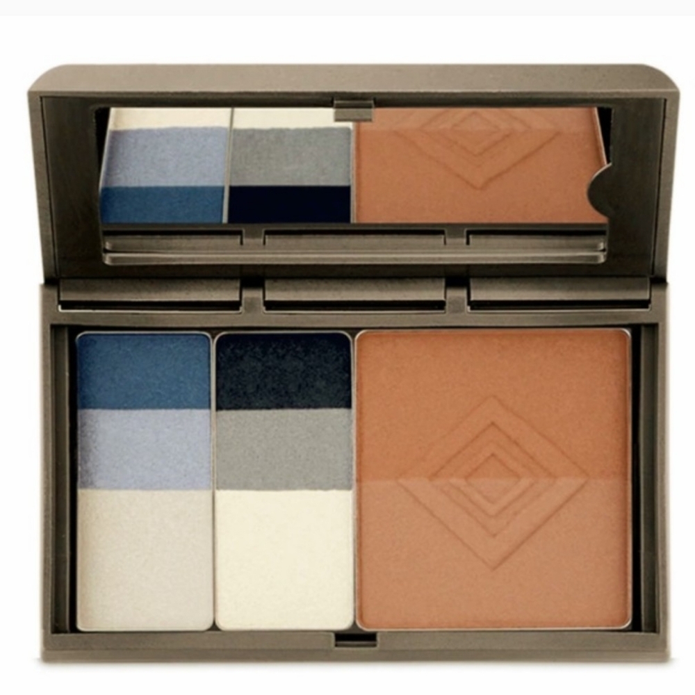 AVEDA Environmental Compacts - Mini Refillable Magnetic Make-Up Compact Case - Picture 2 of 10